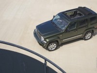 Jeep Cherokee 2008 photo